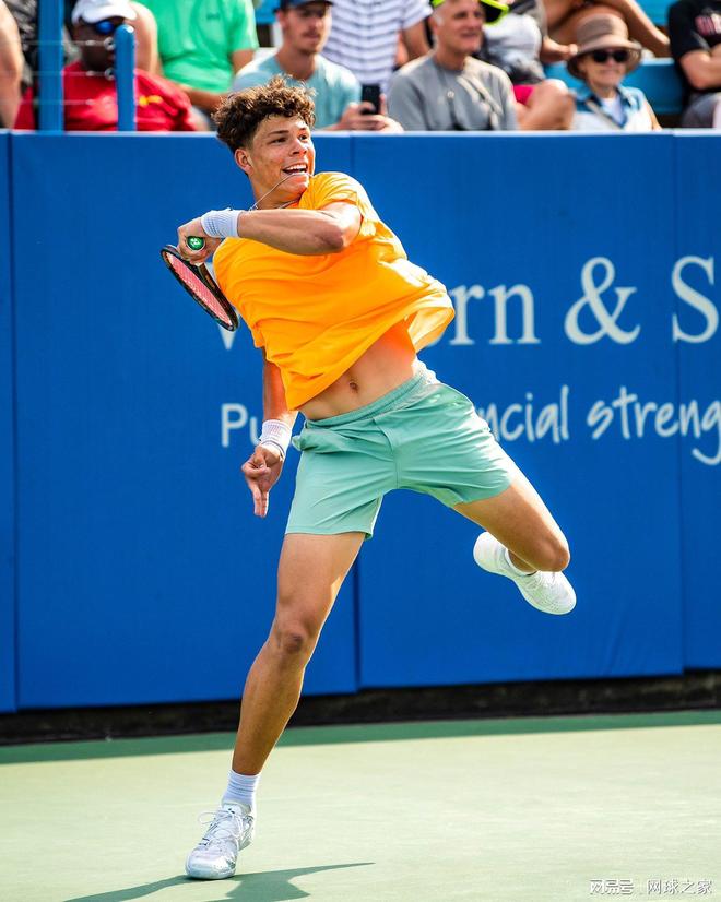 逐渐展现出 逐渐展现出