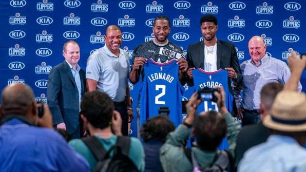 们在各自球 们在各自球