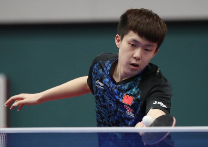 他曾效力于 他曾效力于