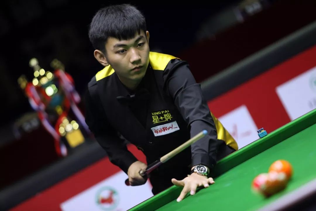 未来仍不明 未来仍不明