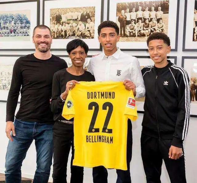 意甲：博洛尼亚以3比0 轻取萨勒尼塔纳