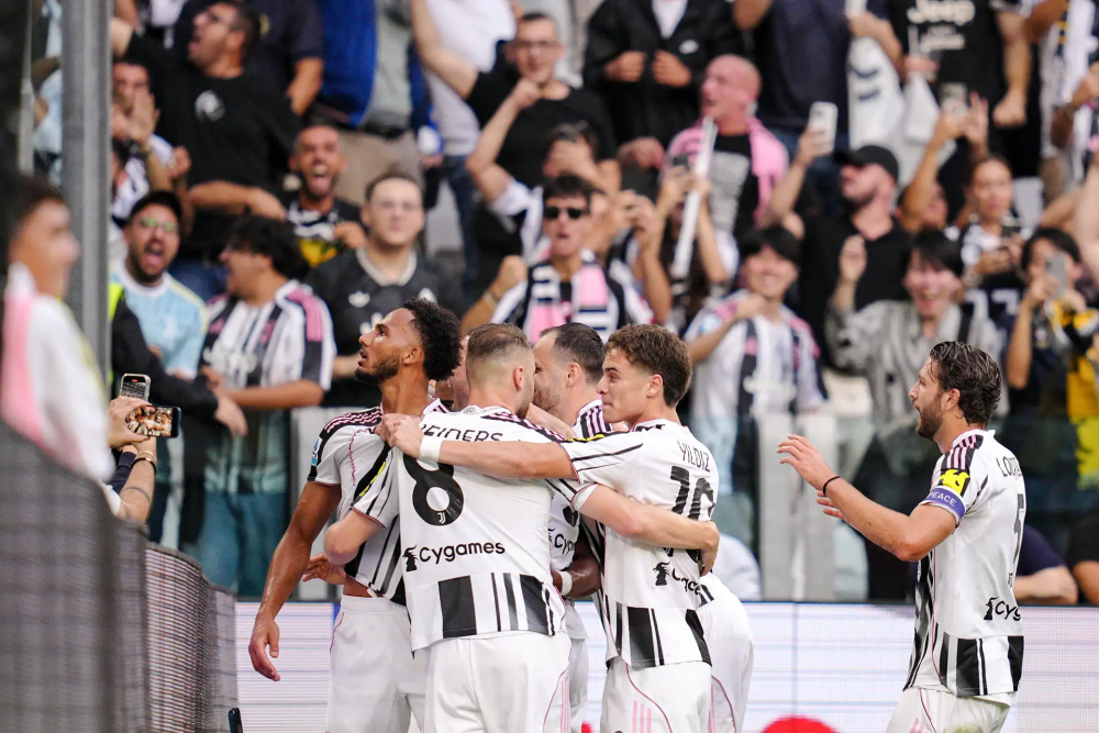 四射的名宿 四射的名宿