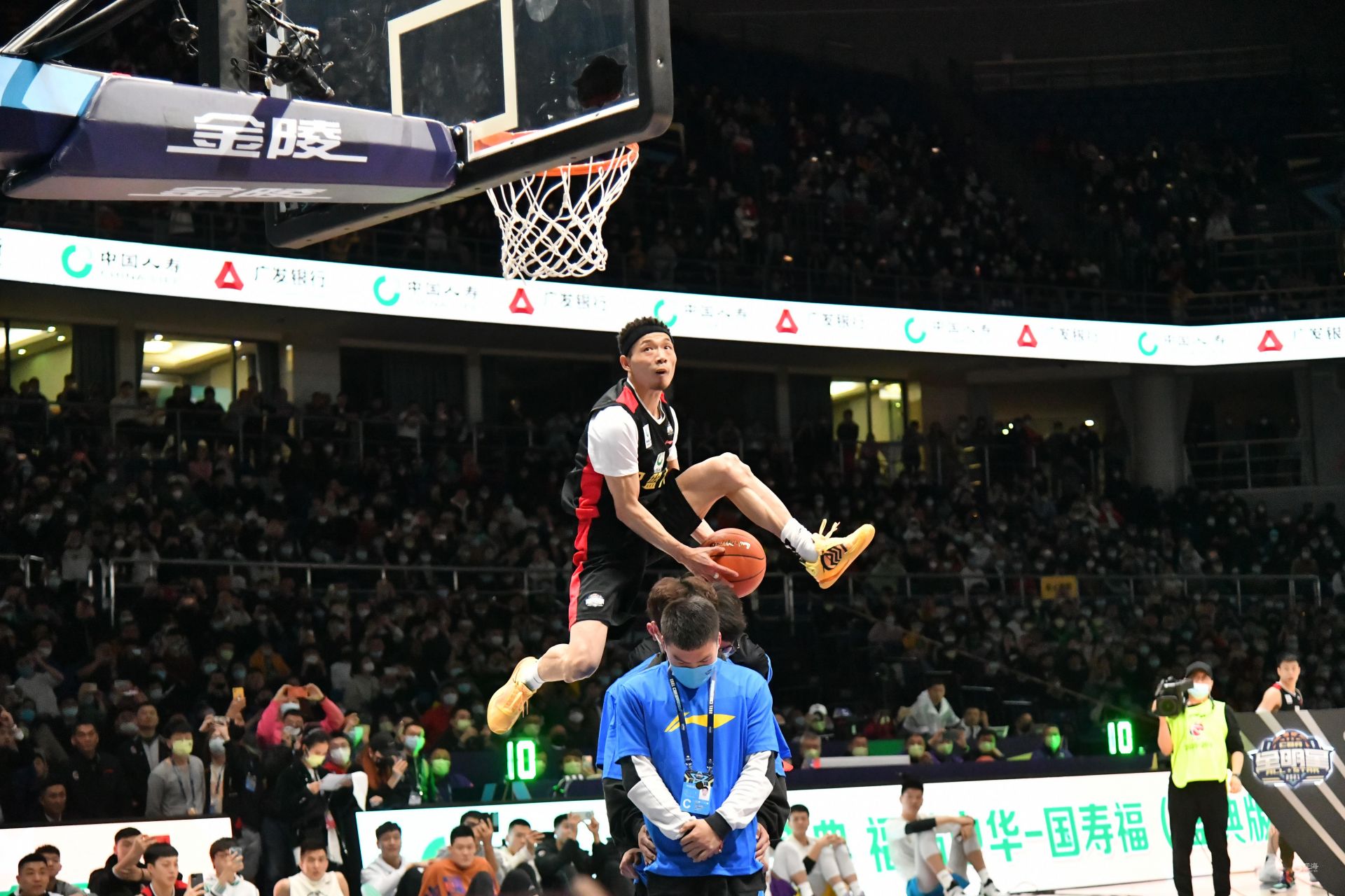 杨立瑜